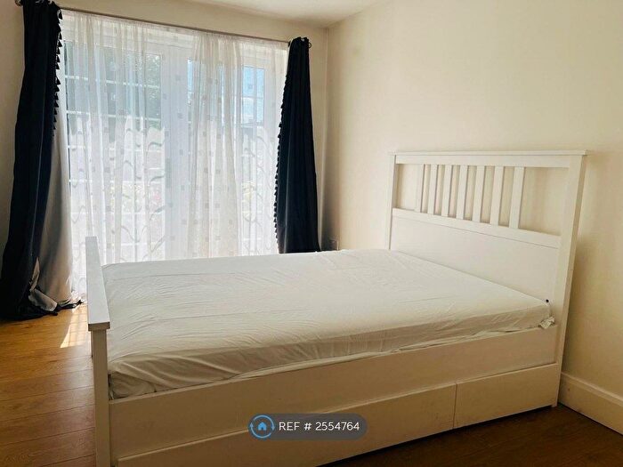 Studio To Rent In Appletree Walk, Watford, WD25