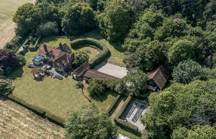 6 Bedroom Detached House For Sale In Bradfield, Berkshire, RG7