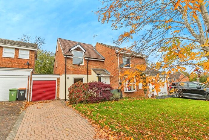 2 Bedroom Semi Detached House For Sale In Ullswater Drive, Leighton Buzzard, Bedfordshire, LU7