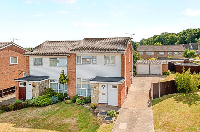 3 Bedroom Semi-Detached House For Sale In Broadacres, Guildford, Surrey, GU3