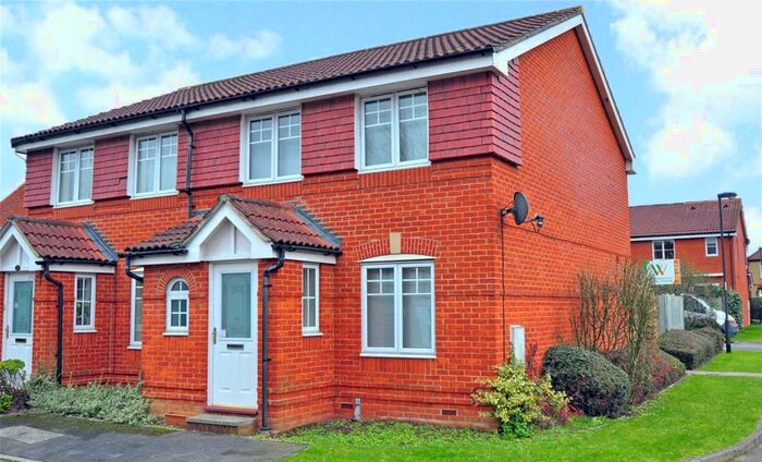 3 Bedroom Semi-Detached House To Rent In Waters Reach, Blackamoor Lane, Maidenhead, Berkshire, SL6