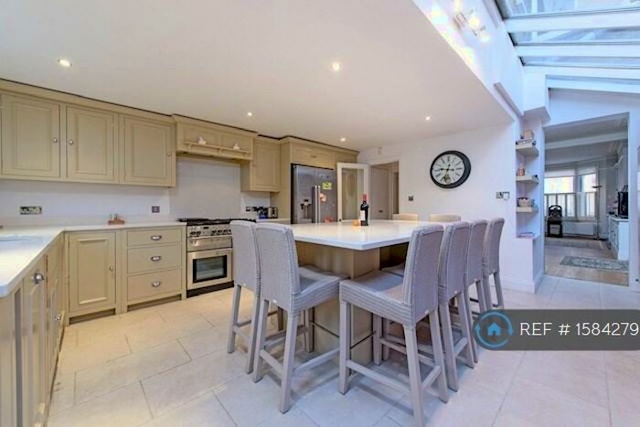 4 Bedroom Terraced House To Rent In Bennerley Road, London, SW11
