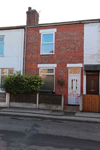 2 Bedroom Terraced House To Rent In Dean Road, Cadishead, Manchester, M44