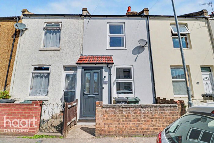 2 Bedroom Terraced House For Sale In Carlisle Road, Dartford, DA1