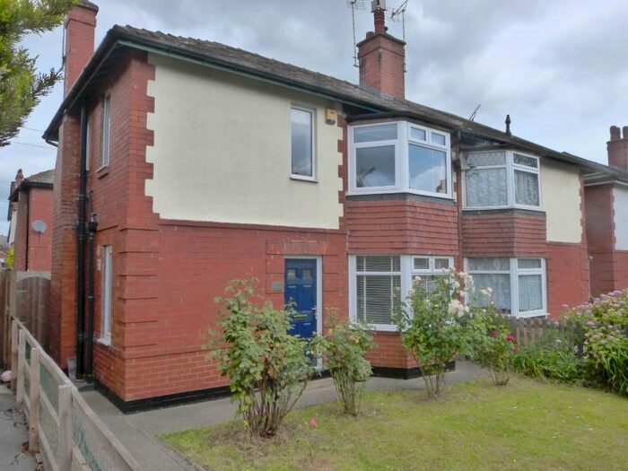 3 Bedroom Semi-Detached House To Rent In Knaresborough Road, Harrogate, HG2