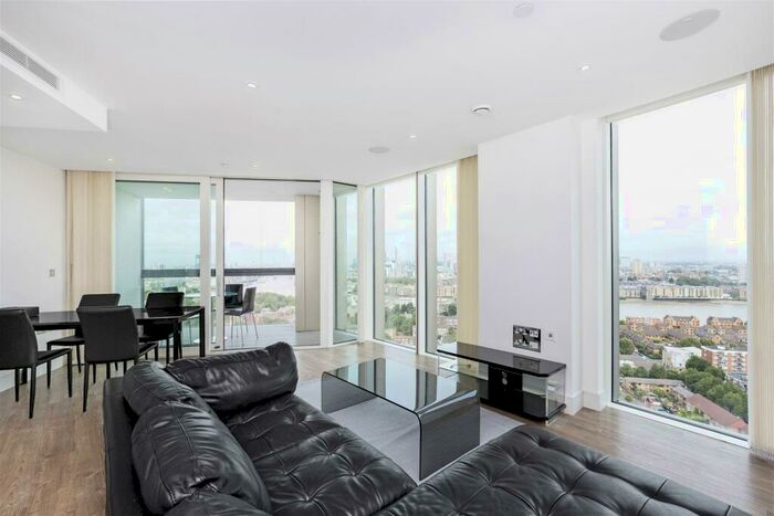 2 Bedroom Flat To Rent In Ontario Point, Surrey Quays Road, Southwark, London, SE16