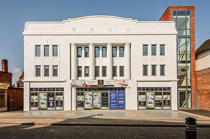 2 Bedroom Flat To Rent In Tamworth Street, Lichfield, WS13