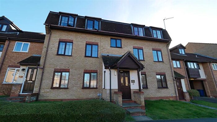 2 Bedroom Flat To Rent In Dart Close, St Ives, PE27