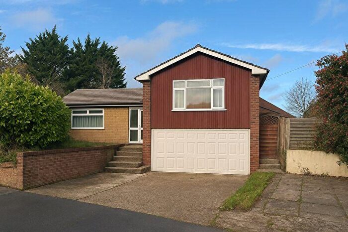 4 Bedroom Detached House To Rent In Edgehill Road, Purley, CR8