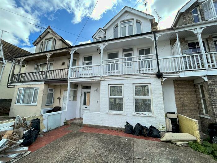 2 Bedroom Flat To Rent In Ellis Road, Clacton-On-Sea, CO15