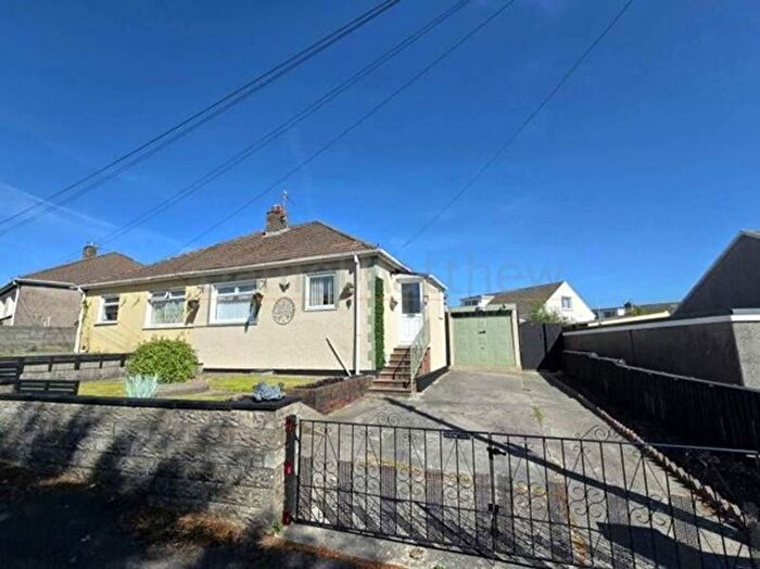 2 Bedroom Semi-Detached Bungalow For Sale In Burns Crescent, Bridgend, CF31