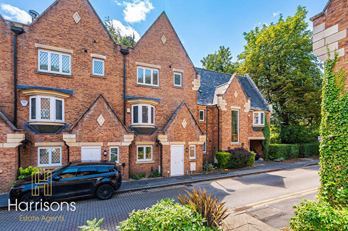 4 Bedroom Detached House To Rent In Reeceton Gardens, Bolton ** Available Now **, BL1