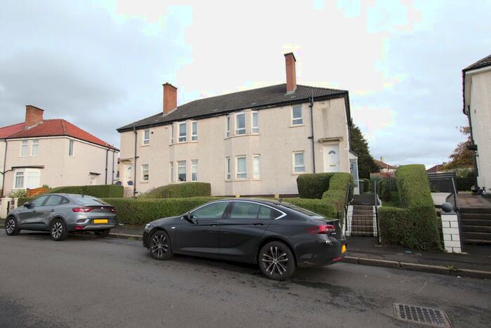 2 Bedroom Flat To Rent In Glenhead Crescent, Parkhouse, G22