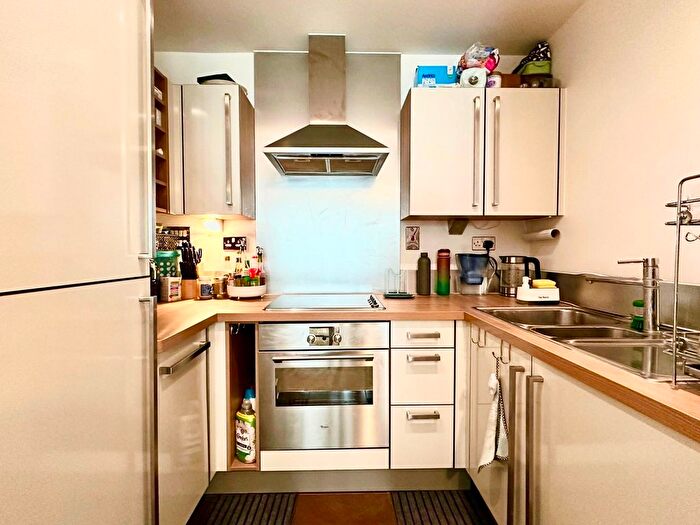 1 Bedroom Flat To Rent In Neutron Tower, East India, E14