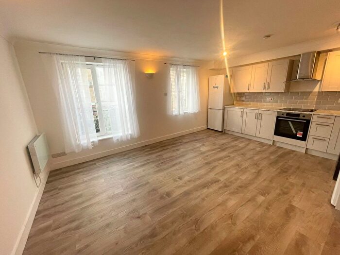 2 Bedroom Flat To Rent In Tollgate Road, Beckton, London, E6