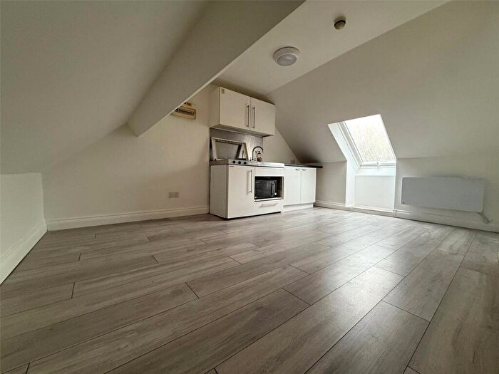 Apartment To Rent In Tower Gardens Road, London, N17