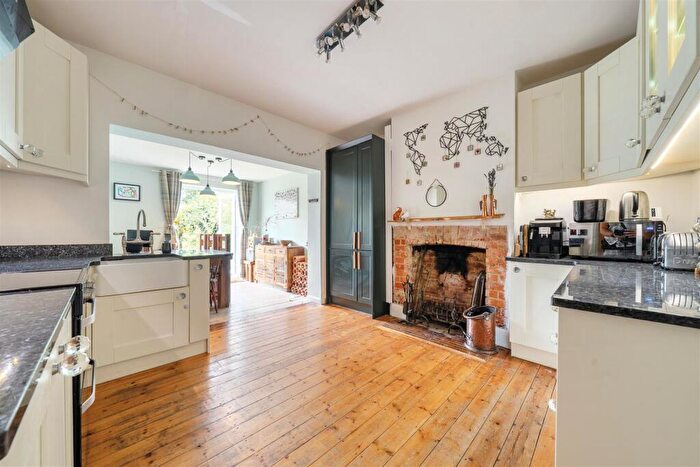 4 Bedroom Semi Detached House For Sale In Clarendon Avenue, Trowbridge, BA14