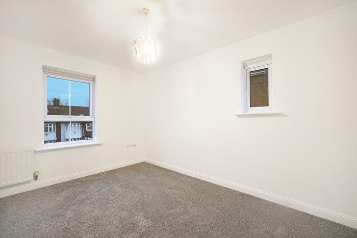 4 Bedroom Terraced House To Rent In Church Hill Road, Barnet, EN4