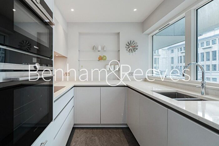 2 Bedroom Apartment To Rent In Amen Lodge, St Paul's, City, EC4M