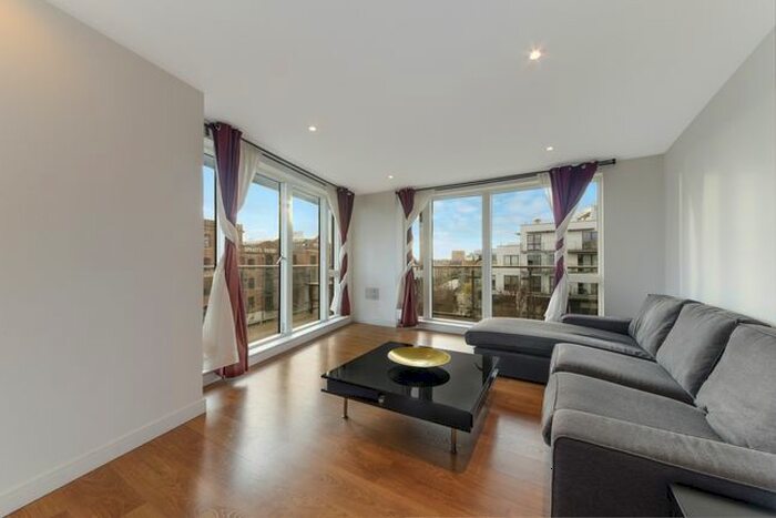 3 Bedroom Flat To Rent In Seven Sea Gardens, Bow, London, E3
