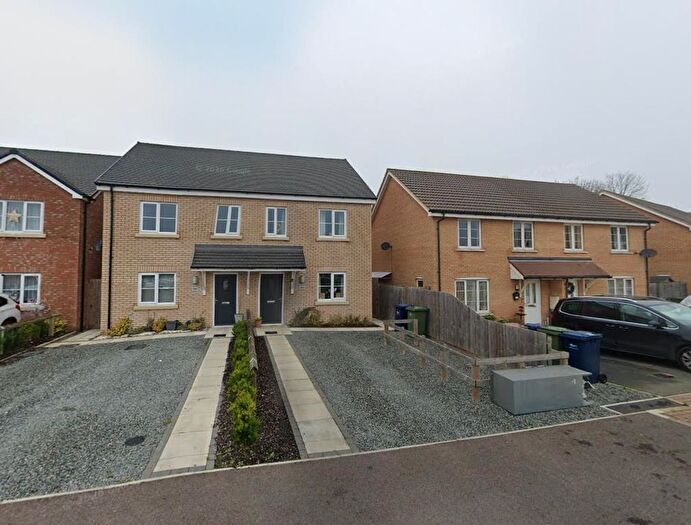 3 Bedroom Property To Rent In Lake Close, March, PE15