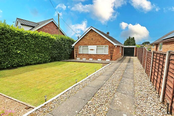 3 Bedroom Bungalow For Sale In Church Road, Cantley, Norwich, NR13