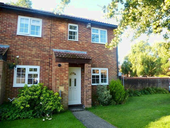 2 Bedroom Property To Rent In Manorfield, Singleton, Ashford, TN23