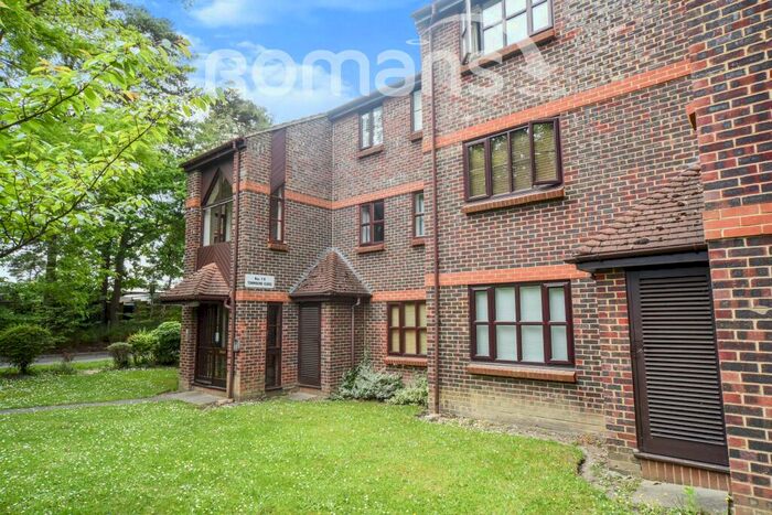 1 Bedroom Apartment To Rent In Townsend Close, Bracknell, RG12