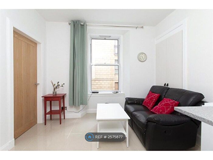 1 Bedroom Flat To Rent In High Riggs, Edinburgh, EH3