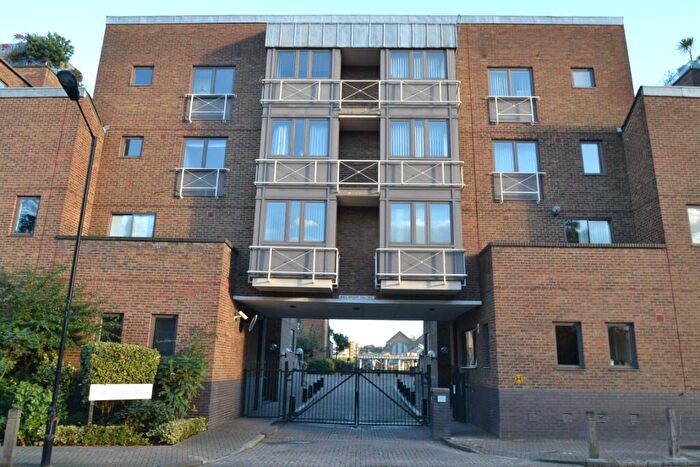 2 Bedroom Apartment To Rent In Cumberland Mills Square, London, E14