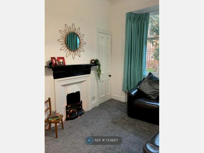 1 Bedroom Flat To Rent In Cambusnethan Street, Edinburgh, EH7