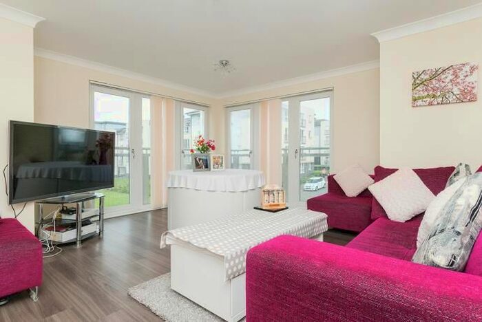 2 Bedroom Flat To Rent In Ashwood Gait, Edinburgh, EH12