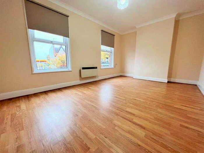 2 Bedroom Property To Rent In St. Marys Lane, Upminster, RM14