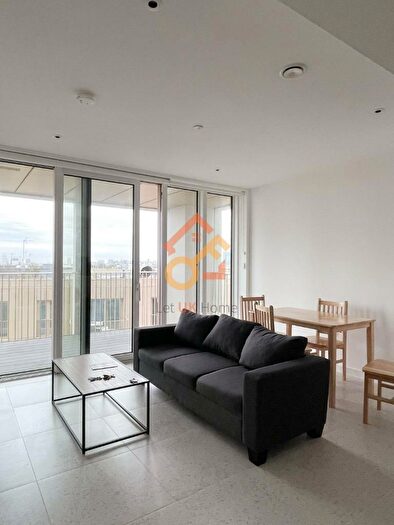 2 Bedroom Flat To Rent In Bouchon Point, Cendal Crescent, London, E1