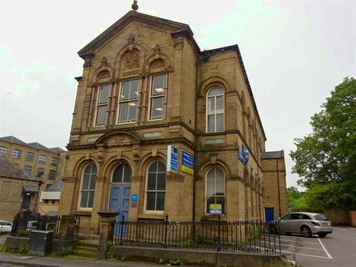Property To Rent In Admiral House, Blakeridge Lane, Batley, West Yorkshire, WF17