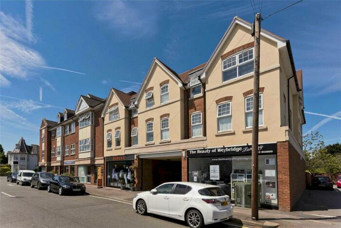 1 Bedroom Flat To Rent In York Road, Weybridge, KT13