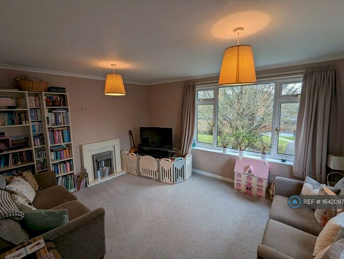 2 Bedroom Maisonette To Rent In Minster House, Beckenham, BR3