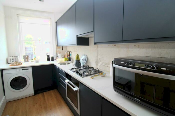 2 Bedroom Apartment To Rent In Montpelier Road, Brighton, BN1
