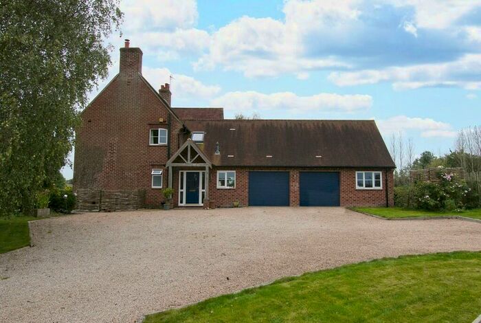 4 Bedroom Detached House For Sale In Church Broughton, Derby, DE65