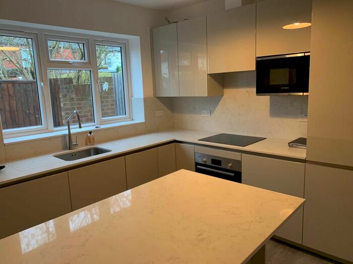 4 Bedroom Property To Rent In Allum Lane, Borehamwood, WD6