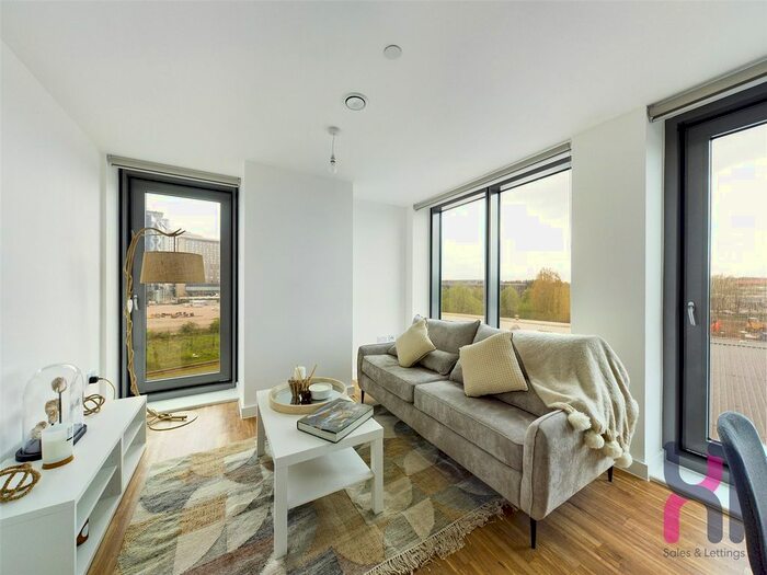 2 Bedroom Flat To Rent In Media City, Michigan Point Tower D, Michigan Avenue, Salford, M50