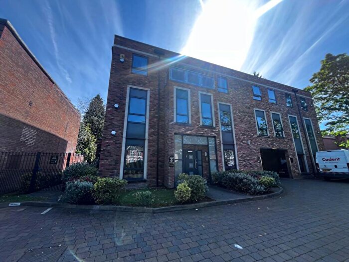 2 Bedroom Apartment To Rent In Hagley Road, Birmingham, B16