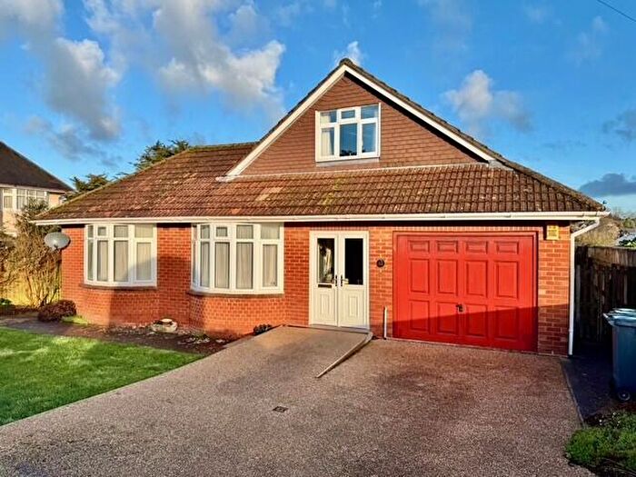 5 Bedroom Detached Bungalow For Sale In Seafield Ave, Exmouth, EX8
