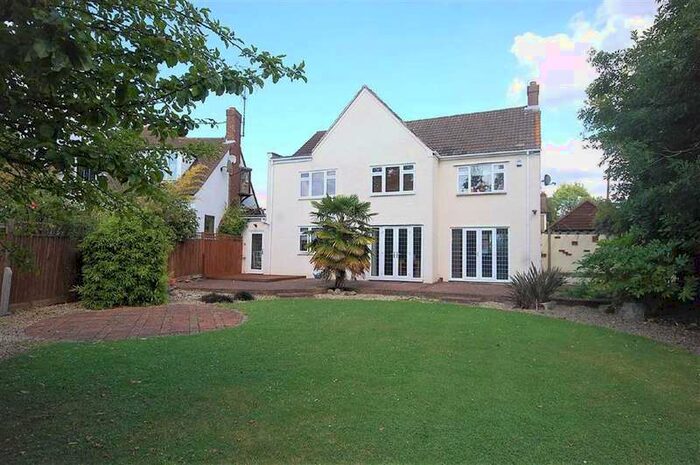 4 Bedroom Detached House To Rent In The Uplands, Ruislip, HA4