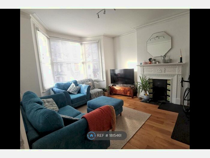 2 Bedroom Flat To Rent In Widdenham Road, London, N7
