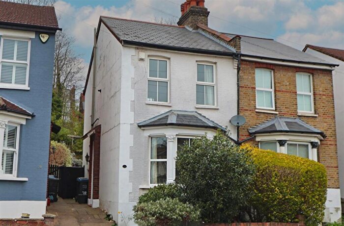 3 Bedroom Semi-Detached House To Rent In Churchill Road, South Croydon, CR2