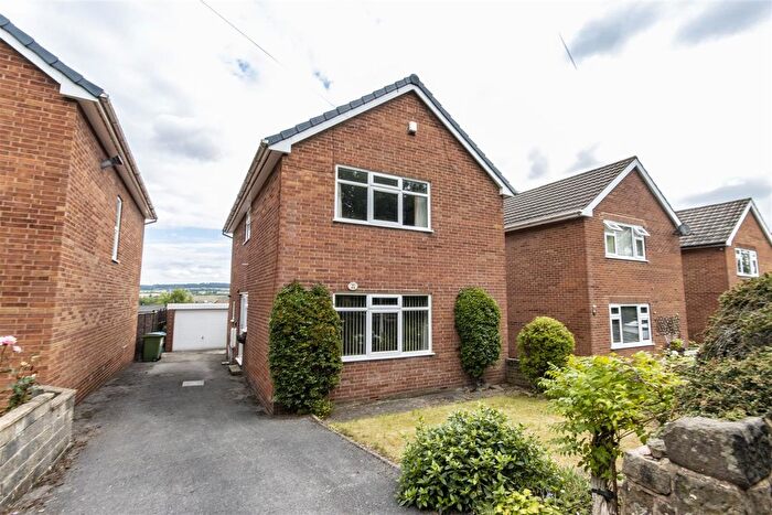 3 Bedroom Detached House For Sale In Lancaster Road, Chesterfield, S41