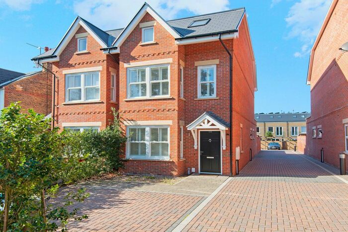 4 Bedroom Detached House To Rent In Durham Road, London SW20