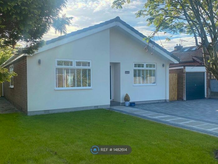 3 Bedroom Bungalow To Rent In Buckingham Grove, Liverpool, L37