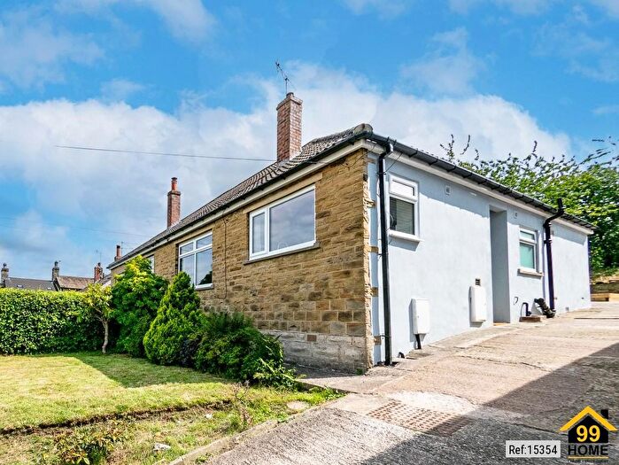 3 Bedroom Semi-detached Bungalow For Sale In Union Road, Liversedge, West Yorkshire, WF15